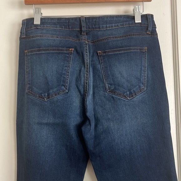๐ NEVER WORN! PROSPERITY FLARED JEANS | SIZE 30 | STYLISH AND VERSATILE! ๐ - Picture 4 of 4